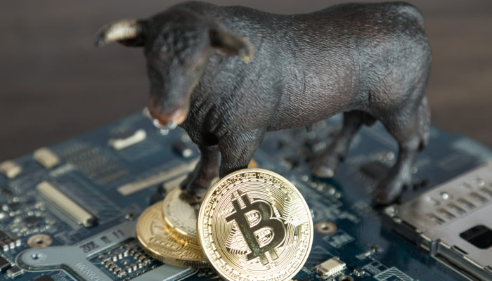 Bitcoin Price Still In Bull Trend According to MACD, Accumulate During “Correction”